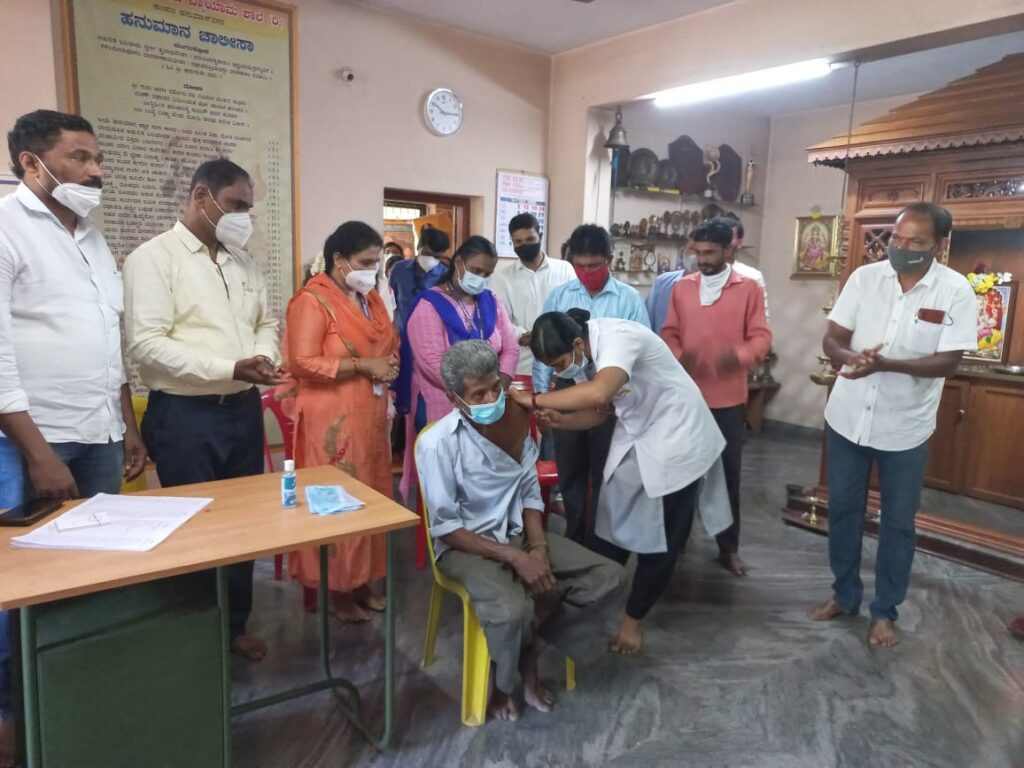 ಸೋಮೇಶ್ವರ ಪುರಸಭೆ ವತಿಯಿಂದ ಒಂದೇ ದಿನ 606 ಮಂದಿಗೆ ಲಸಿಕೆ