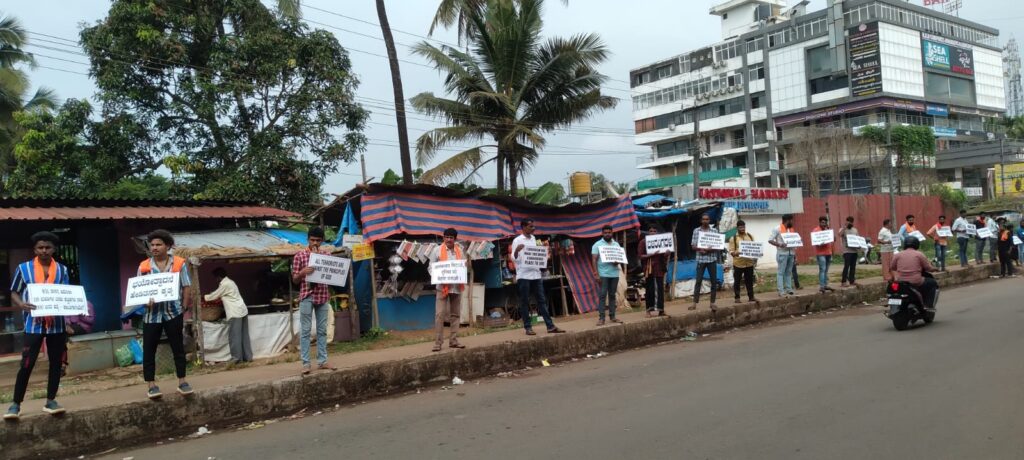 ಭಯೋತ್ಪಾಧನೆ, ಲವ್ ಜಿಹಾದ್, ಗೋಕಳವು ಪ್ರಕರಣಗಳ ವಿರುದ್ಧ ಜಿಲ್ಲೆಯ ಮುಸ್ಲಿಂ ಉದ್ದಿಮೆದಾರರ ಮೌನ : ಬಿ. ನಾರಾಯಣ್ ಕುಂಪಲ