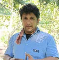 ಸಮುದ್ರಸ್ನಾನಕ್ಕಿಳಿದ ವ್ಯಕ್ತಿ ನೀರುಪಾಲುಮ್ಯಾಂಡಸ್ ಚಂಡಾಮಾರುತ ಬಿರುಸುಗೊಂಡ ಸಮುದ್ರದ ತೆರೆ