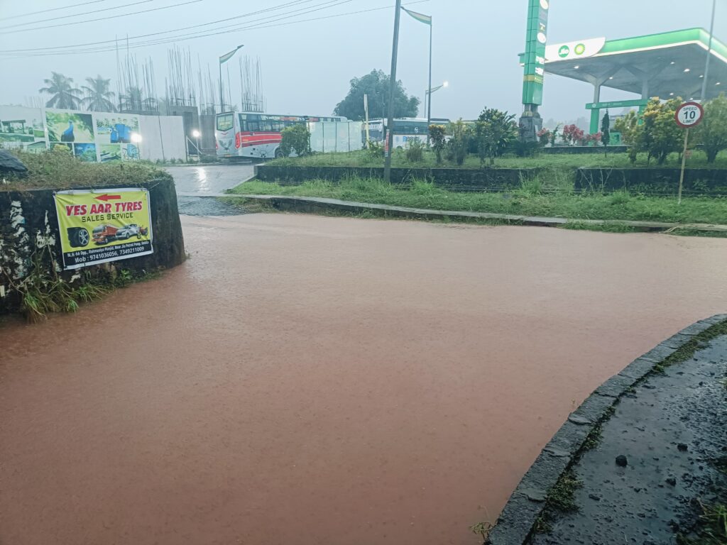 ಉಚ್ಚಿಲ ಅಂಡರ್ ಪಾಸ್ ಗೆ ನೀರು ನುಗ್ಗಿ ಅವಾಂತರ