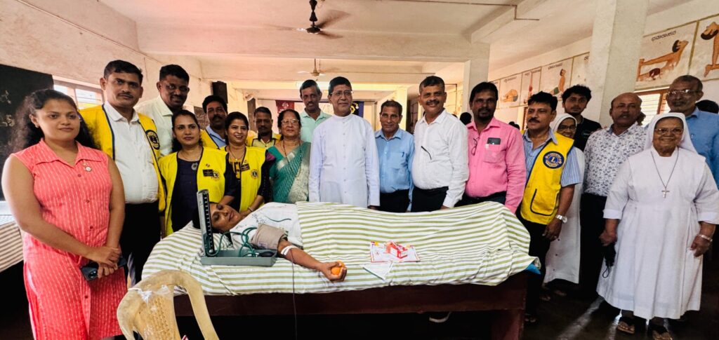 ತೊಕ್ಕೋಟ್ಟು ಸೆಂಟ್ ಸೆಬಾಸ್ಟಿಯನ್ ಚಚ್೯ನಲ್ಲಿ ರಕ್ತದಾನ ಶಿಬಿರ