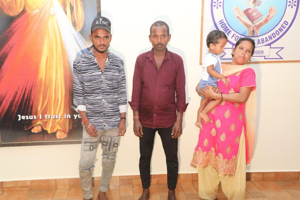 “ದುಃಖದಿಂದ ಸಂತೋಷದ ಬಾಗಿಲಿಗೆ ಪೂಜಾಳ ಪುನರ್ಮಿಲನ ಪಯಣ”