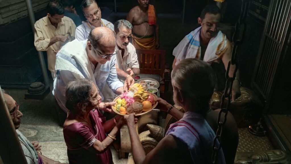 ಸೋಮೇಶ್ವರ ಶ್ರೀ ಸೋಮನಾಥ ದೇವಸ್ಥಾನದಲ್ಲಿ ವೈಭವದ ವರಮಹಾಲಕ್ಷ್ಮಿ ಪೂಜೆ